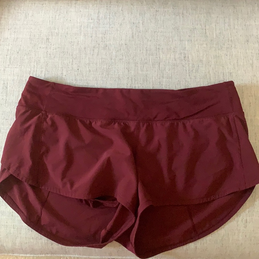 Size 10 lululemon speed shorts
